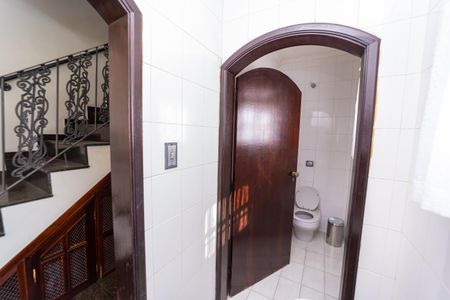 Casa à venda com 257m², 3 quartos e 8 vagas Casa à venda com 257m², 3 quartos e 8 vagasLavabo