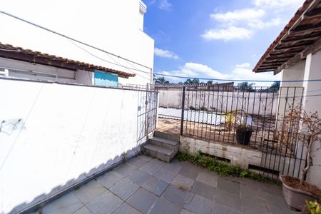 Casa à venda com 257m², 3 quartos e 8 vagas Casa à venda com 257m², 3 quartos e 8 vagasQuintal