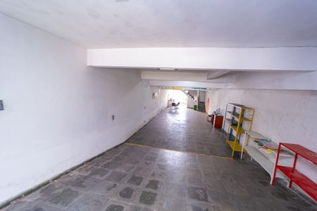 Casa à venda com 257m², 3 quartos e 8 vagas Casa à venda com 257m², 3 quartos e 8 vagasGaragem
