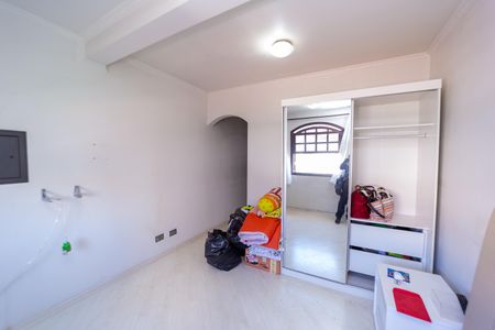 Casa à venda com 257m², 3 quartos e 8 vagas Casa à venda com 257m², 3 quartos e 8 vagasQuarto 1