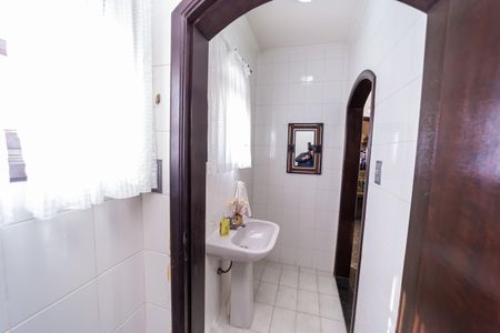 Casa à venda com 257m², 3 quartos e 8 vagas Casa à venda com 257m², 3 quartos e 8 vagasLavabo