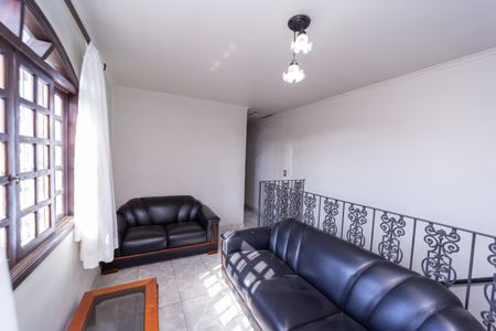 Casa à venda com 257m², 3 quartos e 8 vagas Casa à venda com 257m², 3 quartos e 8 vagasSala de Tv