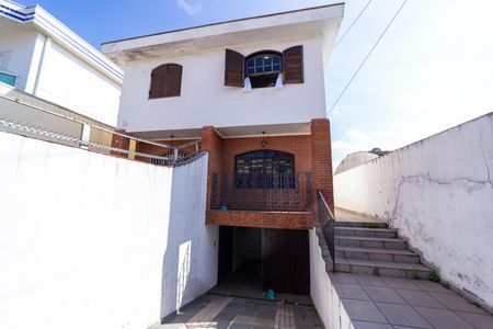 Casa à venda com 257m², 3 quartos e 8 vagas Casa à venda com 257m², 3 quartos e 8 vagasFachada