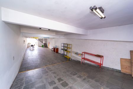 Casa à venda com 257m², 3 quartos e 8 vagas Casa à venda com 257m², 3 quartos e 8 vagasGaragem