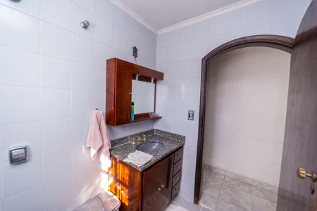 Casa à venda com 257m², 3 quartos e 8 vagas Casa à venda com 257m², 3 quartos e 8 vagasBanheiro Social