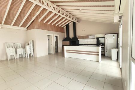 Casa de condomínio à venda com 60m², 2 quartos e 1 vagaÁrea comum