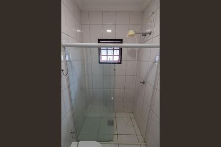 Casa de condomínio à venda com 308m², 3 quartos e 4 vagas Casa de condomínio à venda com 308m², 3 quartos e 4 vagasBanheiro da Suíte