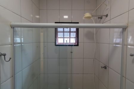 Casa de condomínio à venda com 308m², 3 quartos e 4 vagas Casa de condomínio à venda com 308m², 3 quartos e 4 vagasBanheiro da Suíte