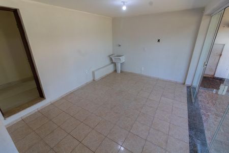 Casa de condomínio à venda com 308m², 3 quartos e 4 vagas Casa de condomínio à venda com 308m², 3 quartos e 4 vagasÁrea de Serviço 2