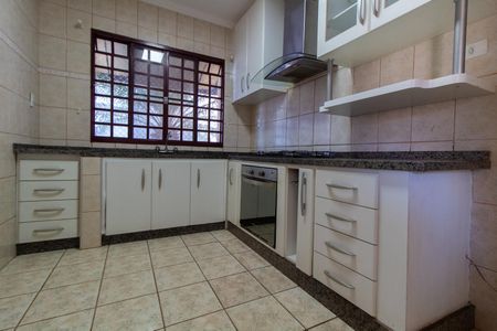 Casa de condomínio à venda com 308m², 3 quartos e 4 vagas Casa de condomínio à venda com 308m², 3 quartos e 4 vagasCozinha