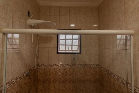 Casa de condomínio à venda com 308m², 3 quartos e 4 vagas Casa de condomínio à venda com 308m², 3 quartos e 4 vagasBanheiro Social