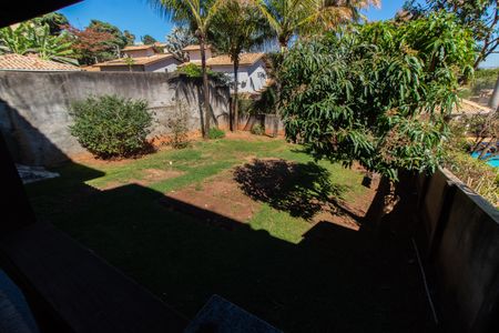 Casa de condomínio à venda com 308m², 3 quartos e 4 vagas Casa de condomínio à venda com 308m², 3 quartos e 4 vagasÁrea comum