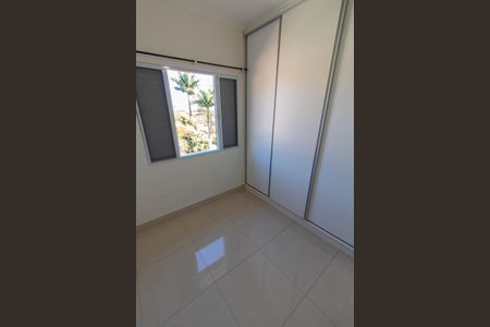 Casa de condomínio à venda com 308m², 3 quartos e 4 vagas Casa de condomínio à venda com 308m², 3 quartos e 4 vagasQuarto 2