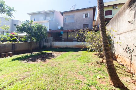 Casa de condomínio à venda com 308m², 3 quartos e 4 vagas Casa de condomínio à venda com 308m², 3 quartos e 4 vagasÁrea comum