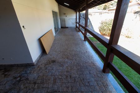 Casa de condomínio à venda com 308m², 3 quartos e 4 vagas Casa de condomínio à venda com 308m², 3 quartos e 4 vagasÁrea comum