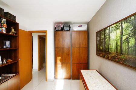 Apartamento à venda com 92m², 3 quartos e 3 vagasQuarto 2