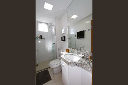 Apartamento à venda com 92m², 3 quartos e 3 vagasBanheiro Social