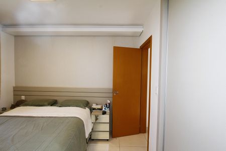 Apartamento à venda com 92m², 3 quartos e 3 vagasQuarto 3 - Suíte