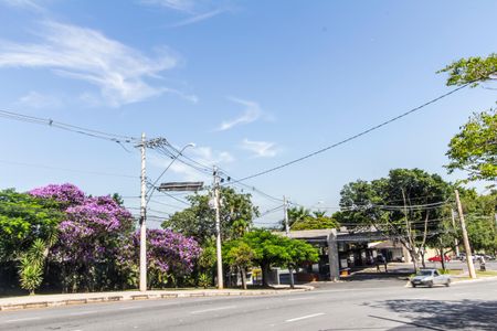 Casa de condomínio à venda com 460m², 4 quartos e 4 vagas Casa de condomínio à venda com 460m², 4 quartos e 4 vagasVista da Rua