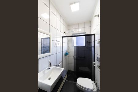 Casa à venda com 180m², 4 quartos e 1 vaga Casa à venda com 180m², 4 quartos e 1 vagaBanheiro Social
