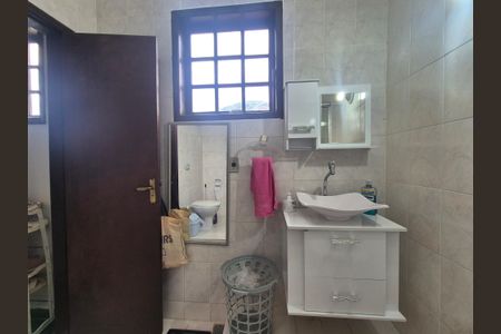 Casa de condomínio à venda com 150m², 4 quartos e 2 vagasBanheiro da Suíte 2