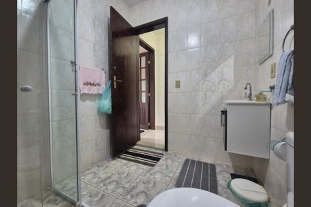 Casa de condomínio à venda com 150m², 4 quartos e 2 vagasBanheiro