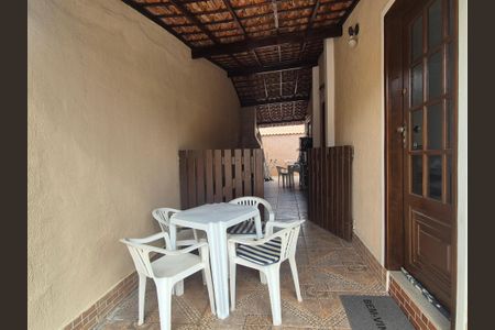 Casa de condomínio à venda com 150m², 4 quartos e 2 vagasÁrea gourmet