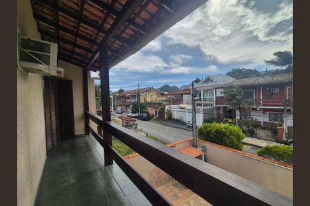 Casa de condomínio à venda com 150m², 4 quartos e 2 vagasVaranda da suíte 2