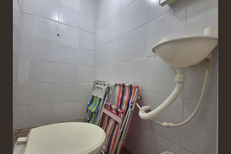 Casa de condomínio à venda com 150m², 4 quartos e 2 vagasBanheiro da Suíte 1