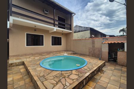 Casa de condomínio à venda com 150m², 4 quartos e 2 vagasÁrea externa