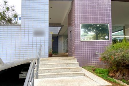 Apartamento à venda com 190m², 4 quartos e 2 vagasFachada