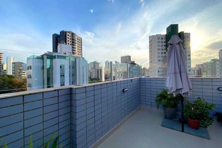 Apartamento à venda com 190m², 4 quartos e 2 vagasCobertura