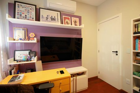 Apartamento à venda com 190m², 4 quartos e 2 vagasQuarto 2