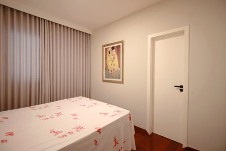 Apartamento à venda com 190m², 4 quartos e 2 vagasSuite 1