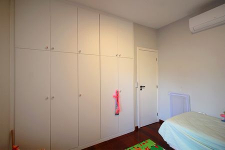 Apartamento à venda com 190m², 4 quartos e 2 vagasQuarto 3