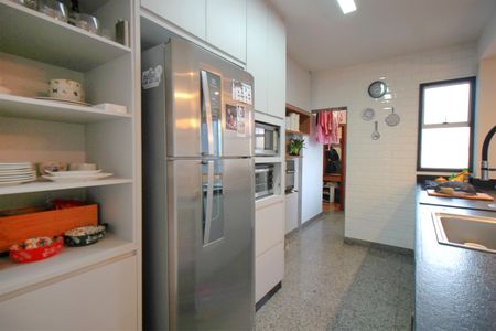 Apartamento à venda com 190m², 4 quartos e 2 vagasCozinha