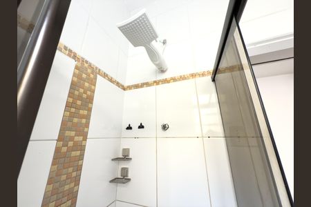 Apartamento à venda com 64m², 2 quartos e sem vaga Apartamento à venda com 64m², 2 quartos e sem vagaBanheiro