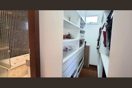 Casa à venda com 320m², 5 quartos e 3 vagas Casa à venda com 320m², 5 quartos e 3 vagasFoto 61