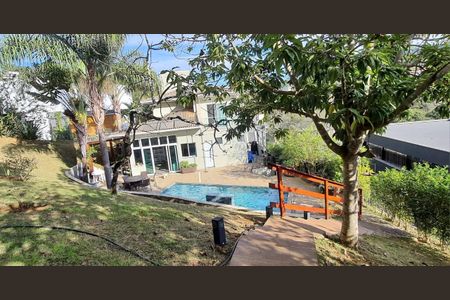 Casa à venda com 320m², 5 quartos e 3 vagas Casa à venda com 320m², 5 quartos e 3 vagasFoto 37