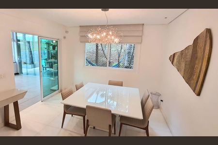 Casa à venda com 320m², 5 quartos e 3 vagas Casa à venda com 320m², 5 quartos e 3 vagasFoto 21