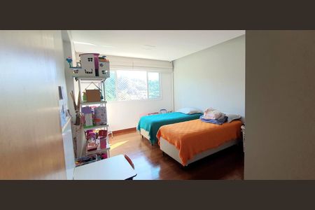 Casa à venda com 320m², 5 quartos e 3 vagas Casa à venda com 320m², 5 quartos e 3 vagasFoto 68