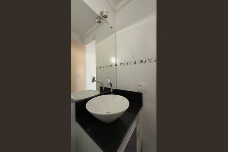 Apartamento à venda com 63m², 3 quartos e 1 vaga Apartamento à venda com 63m², 3 quartos e 1 vagaBanheiro