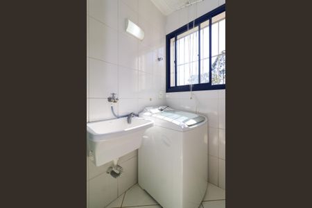 Apartamento para alugar com 58m², 2 quartos e 1 vagaÁrea de Serviço