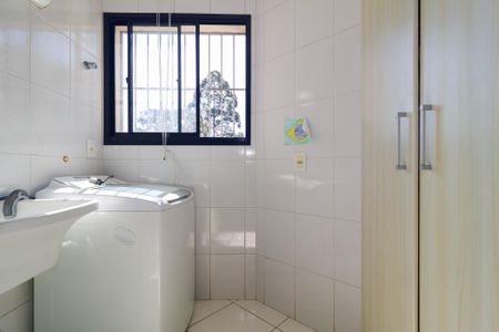 Apartamento para alugar com 58m², 2 quartos e 1 vagaÁrea de Serviço