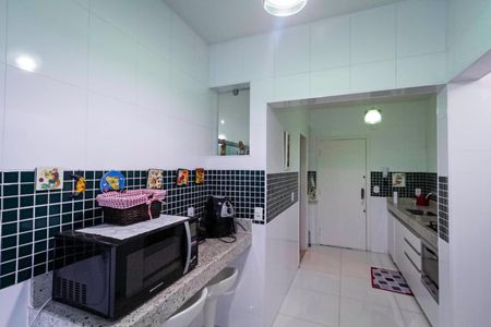 Apartamento à venda com 166m², 3 quartos e 2 vagas Apartamento à venda com 166m², 3 quartos e 2 vagasCozinha