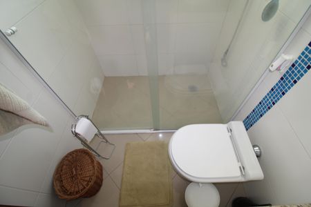 Casa à venda com 175m², 3 quartos e 3 vagasBanheiro da Suíte 2