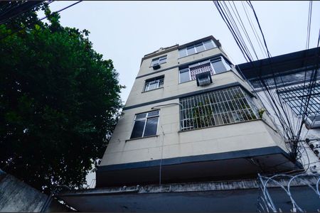 Apartamento à venda com 50m², 2 quartos e sem vaga Apartamento à venda com 50m², 2 quartos e sem vagaFachada