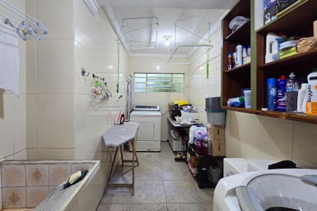 Casa à venda com 205m², 3 quartos e 3 vagas Casa à venda com 205m², 3 quartos e 3 vagasÁrea de Serviço