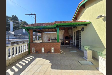 Casa à venda com 205m², 3 quartos e 3 vagas Casa à venda com 205m², 3 quartos e 3 vagasSacada