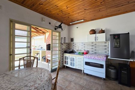 Casa à venda com 205m², 3 quartos e 3 vagas Casa à venda com 205m², 3 quartos e 3 vagasCozinha 2